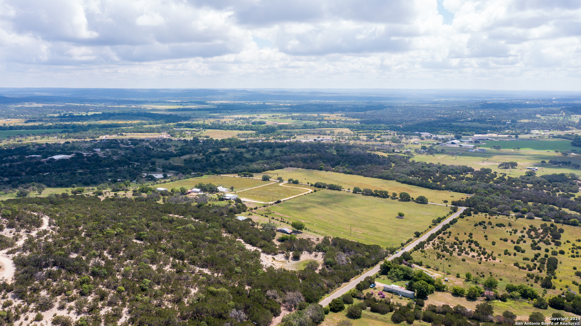 10 SKY LINE DR
