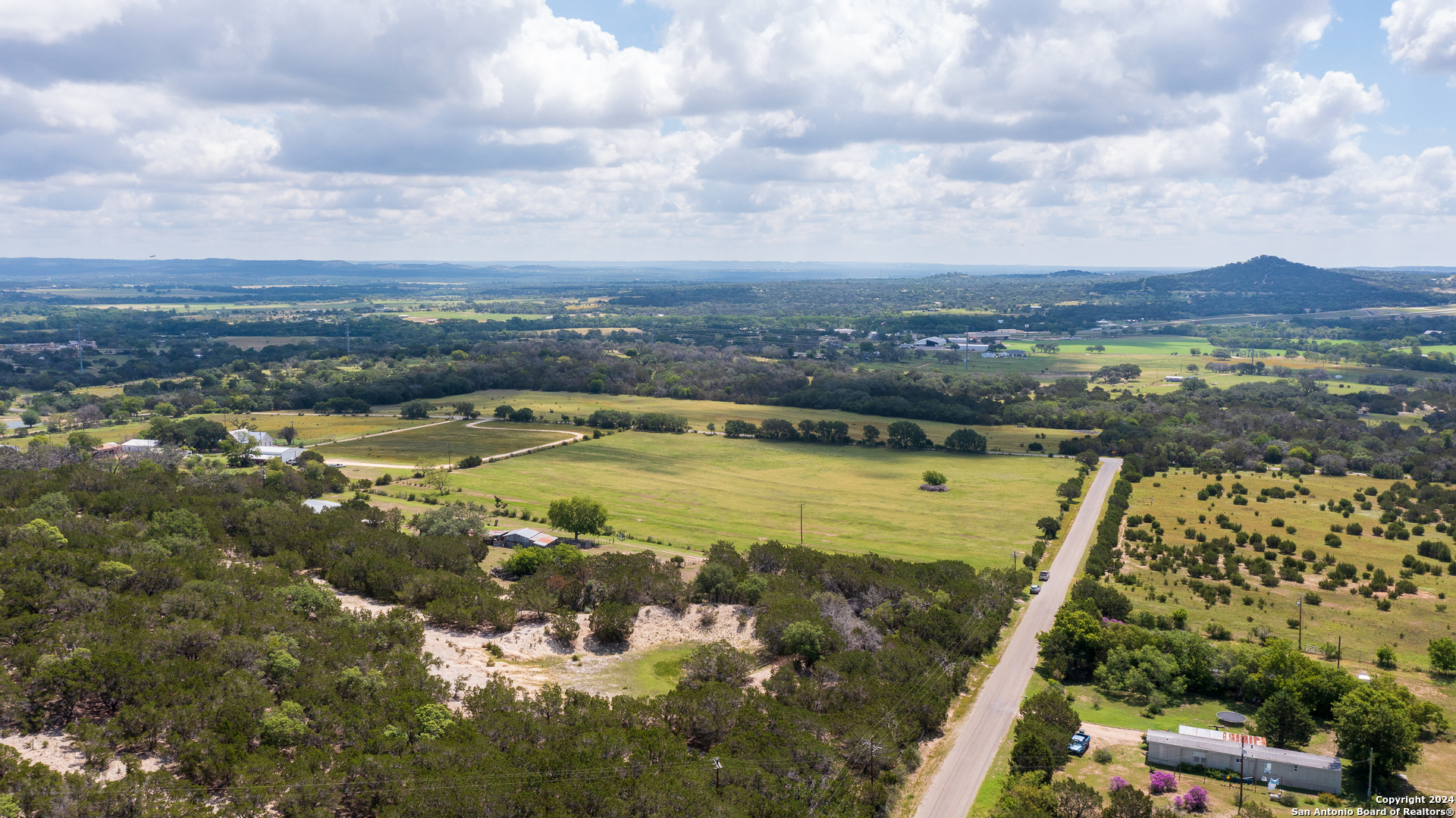 10 SKY LINE DR