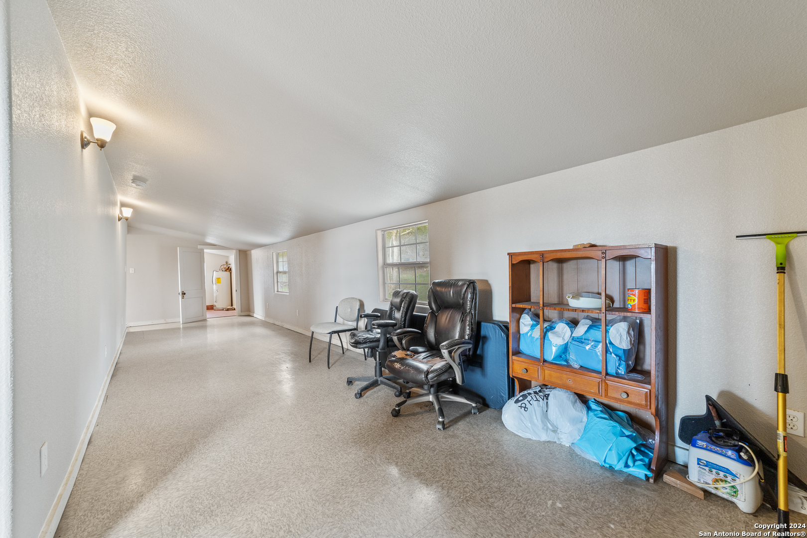 10 SKY LINE DR