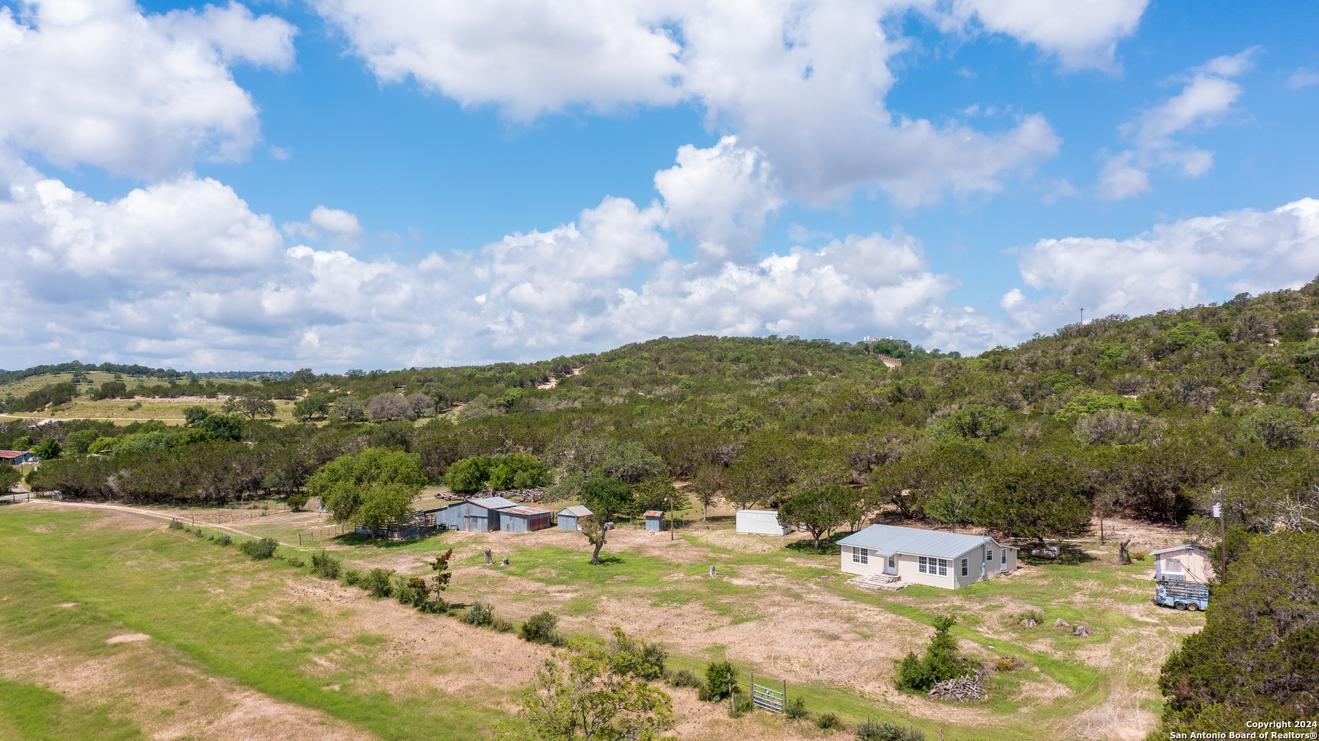 10 SKY LINE DR