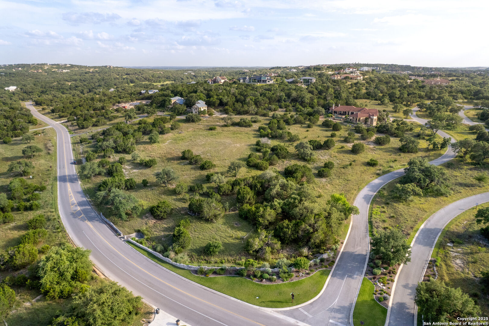 518 CORDILLERA TRCE