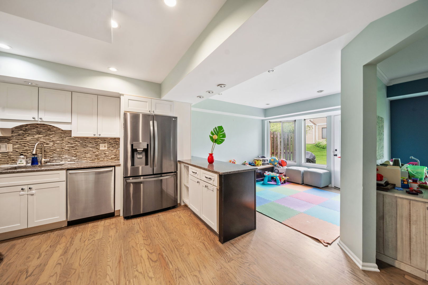 494 W Clare Court Unit: D