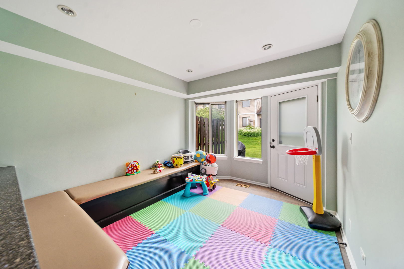 494 W Clare Court Unit: D