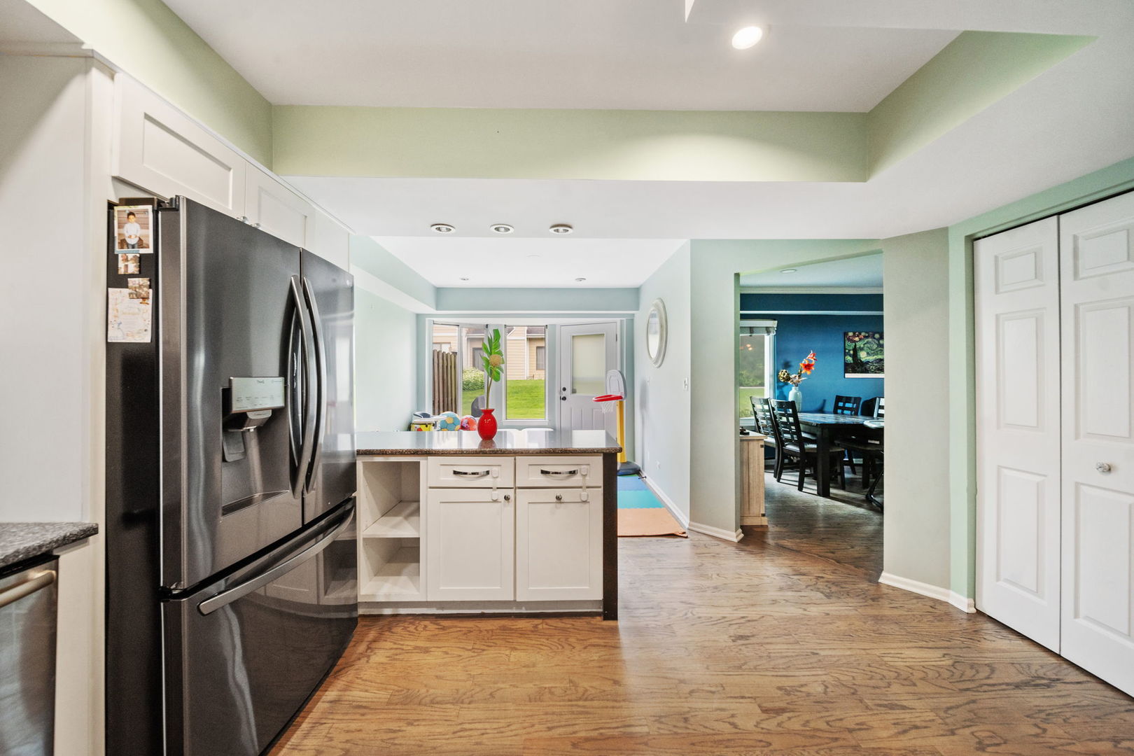 494 W Clare Court Unit: D