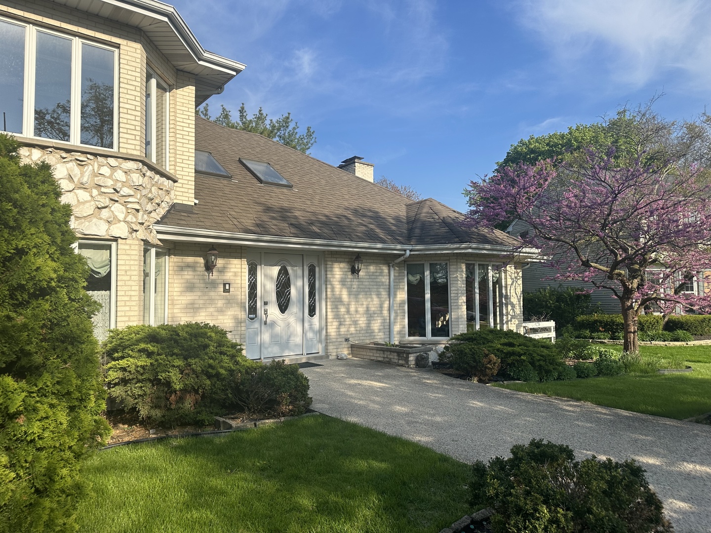 8301 Cambridge Court