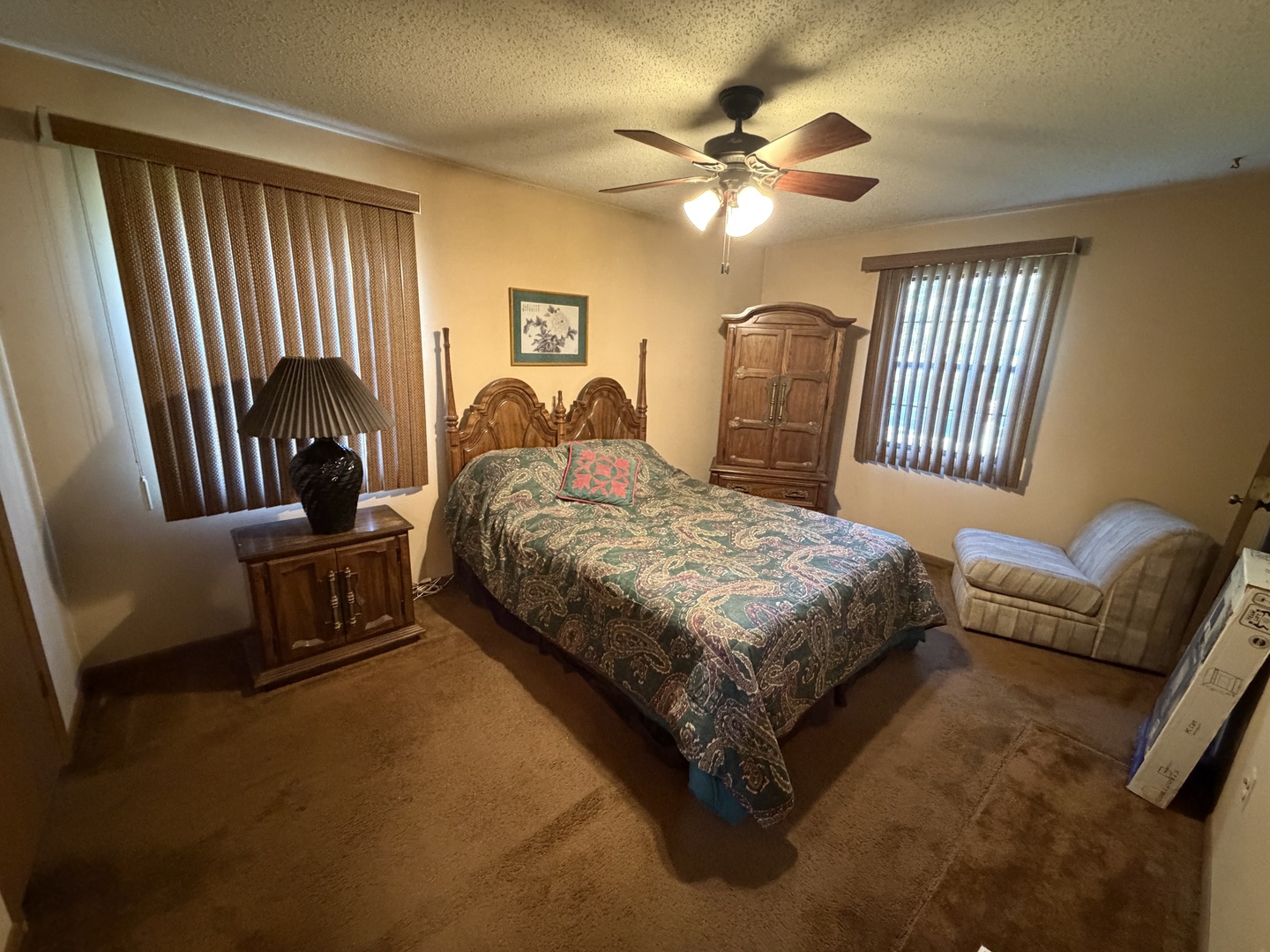 332 Essex Court Unit: 4