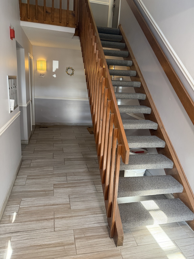 332 Essex Court Unit: 4