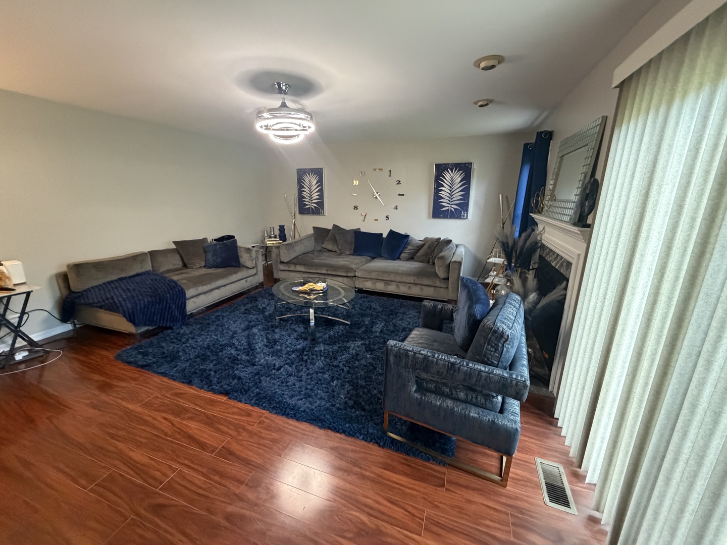 414 Spring Court W