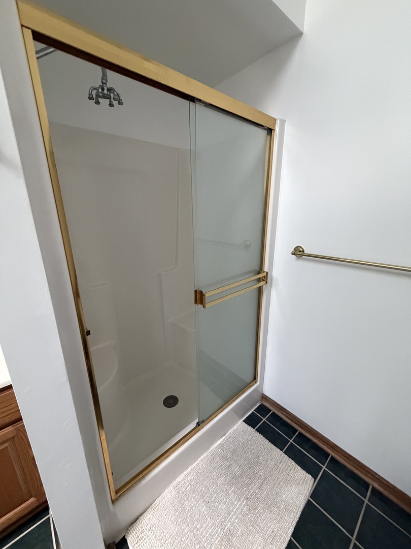 414 Spring Court W