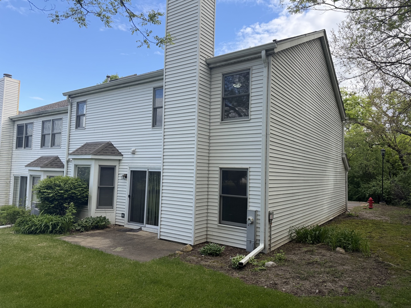 414 Spring Court W