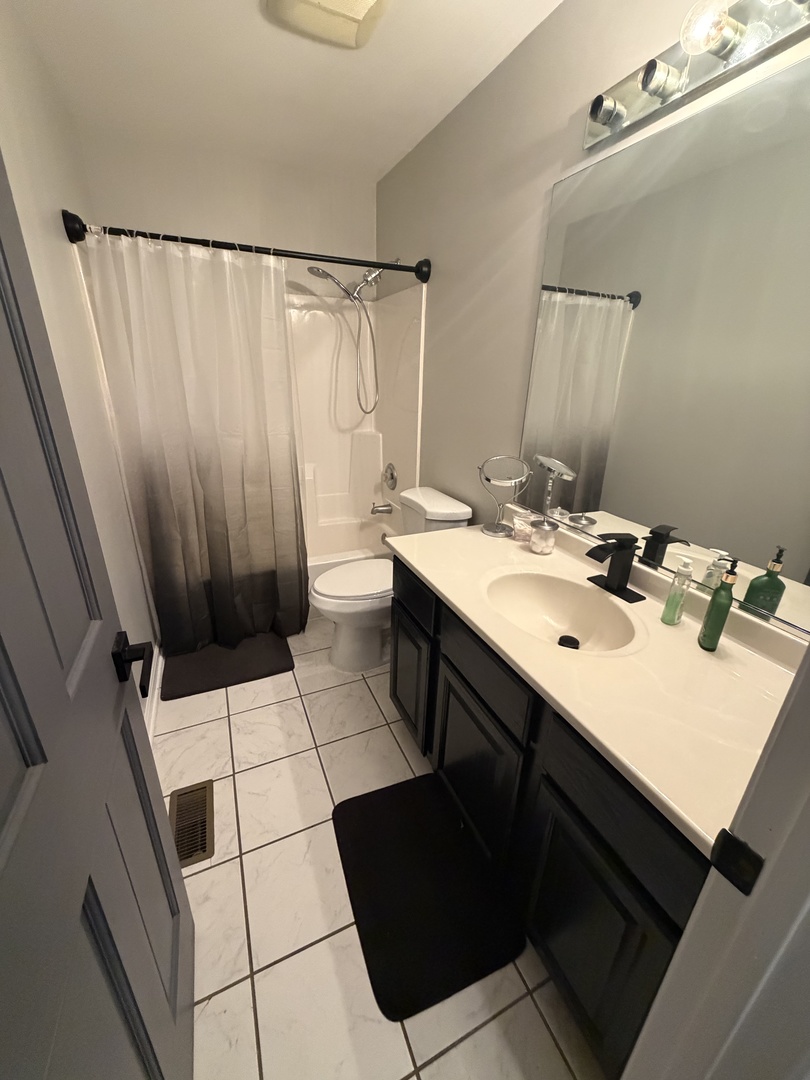 414 Spring Court W