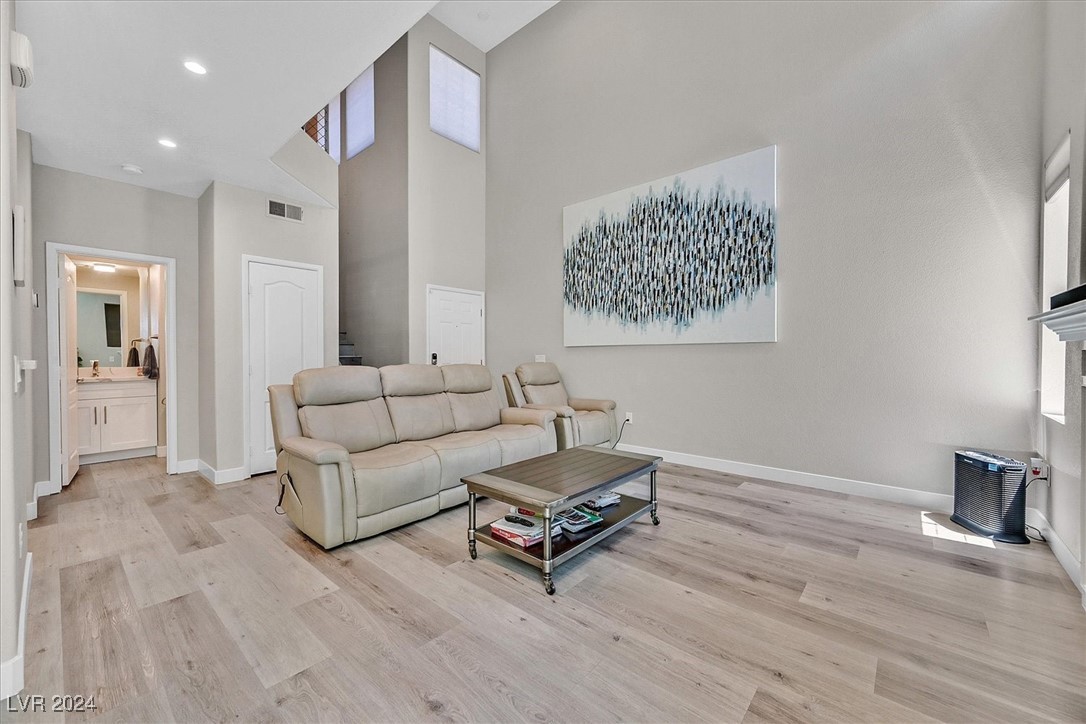 9901 Trailwood Drive 1059