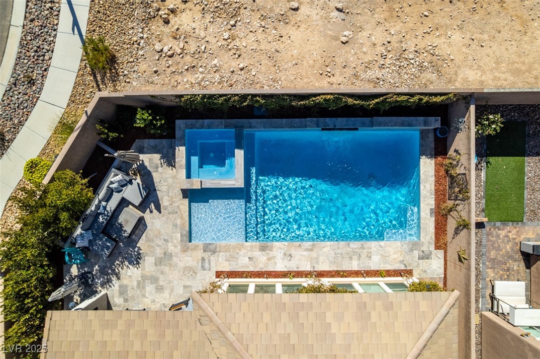 9519 Chandler Springs Avenue