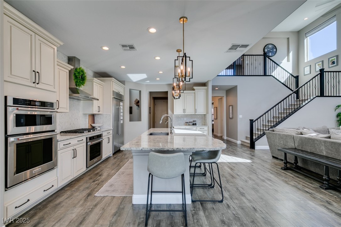 9519 Chandler Springs Avenue