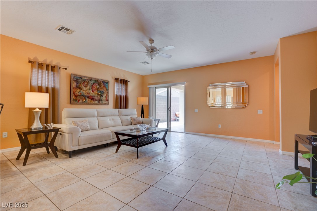 4140 Gliding Gulls Avenue