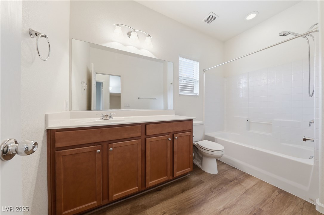 8243 Nebula Cloud Avenue