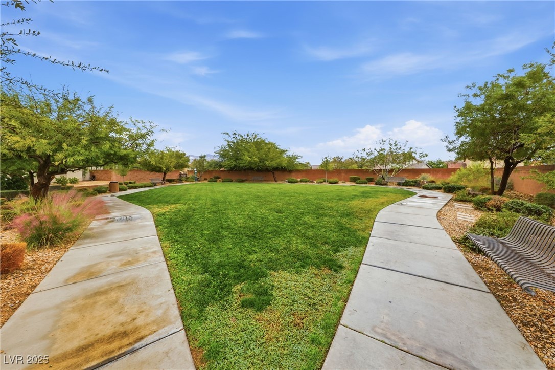 8243 Nebula Cloud Avenue