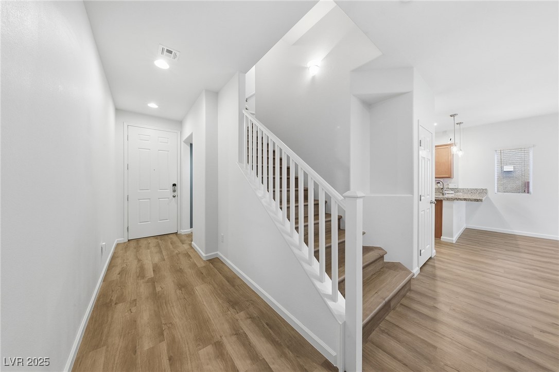 8243 Nebula Cloud Avenue