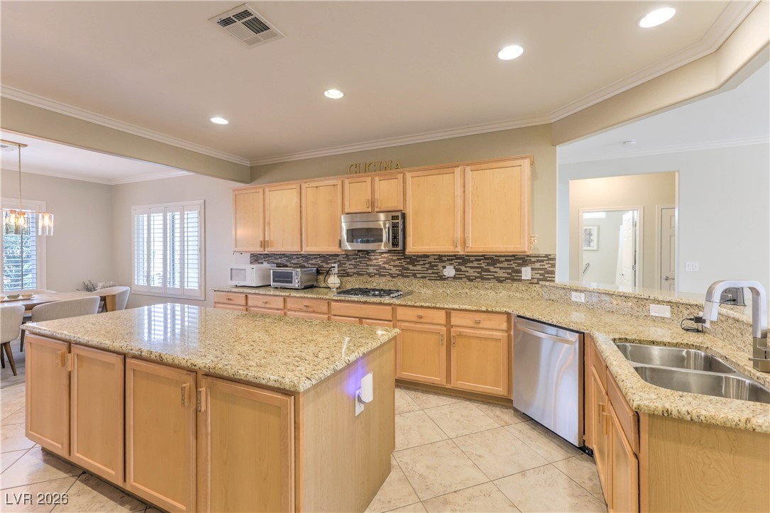 7436 Goosander Street