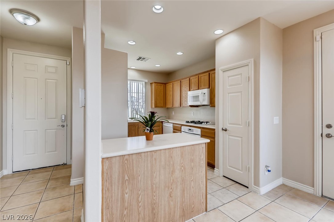 8318 Hampshire Bay Street