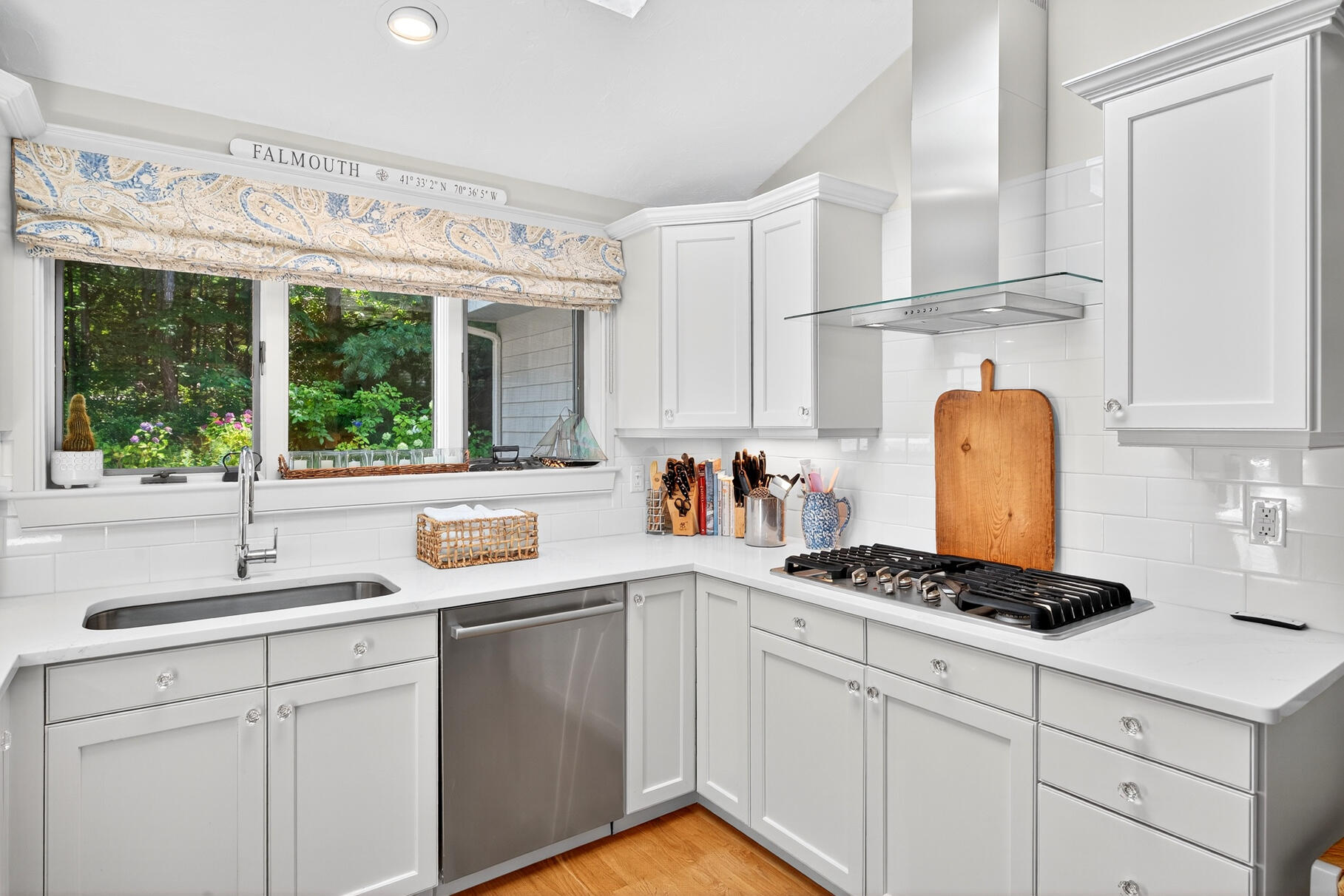 66 Clear Pond Road