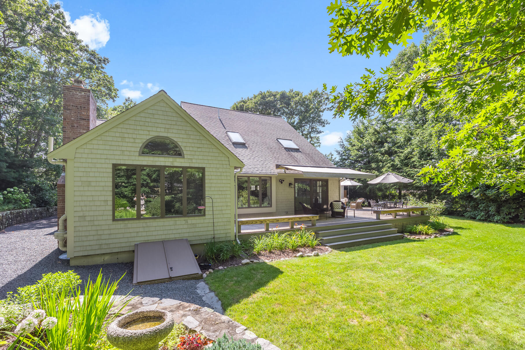 66 Clear Pond Road