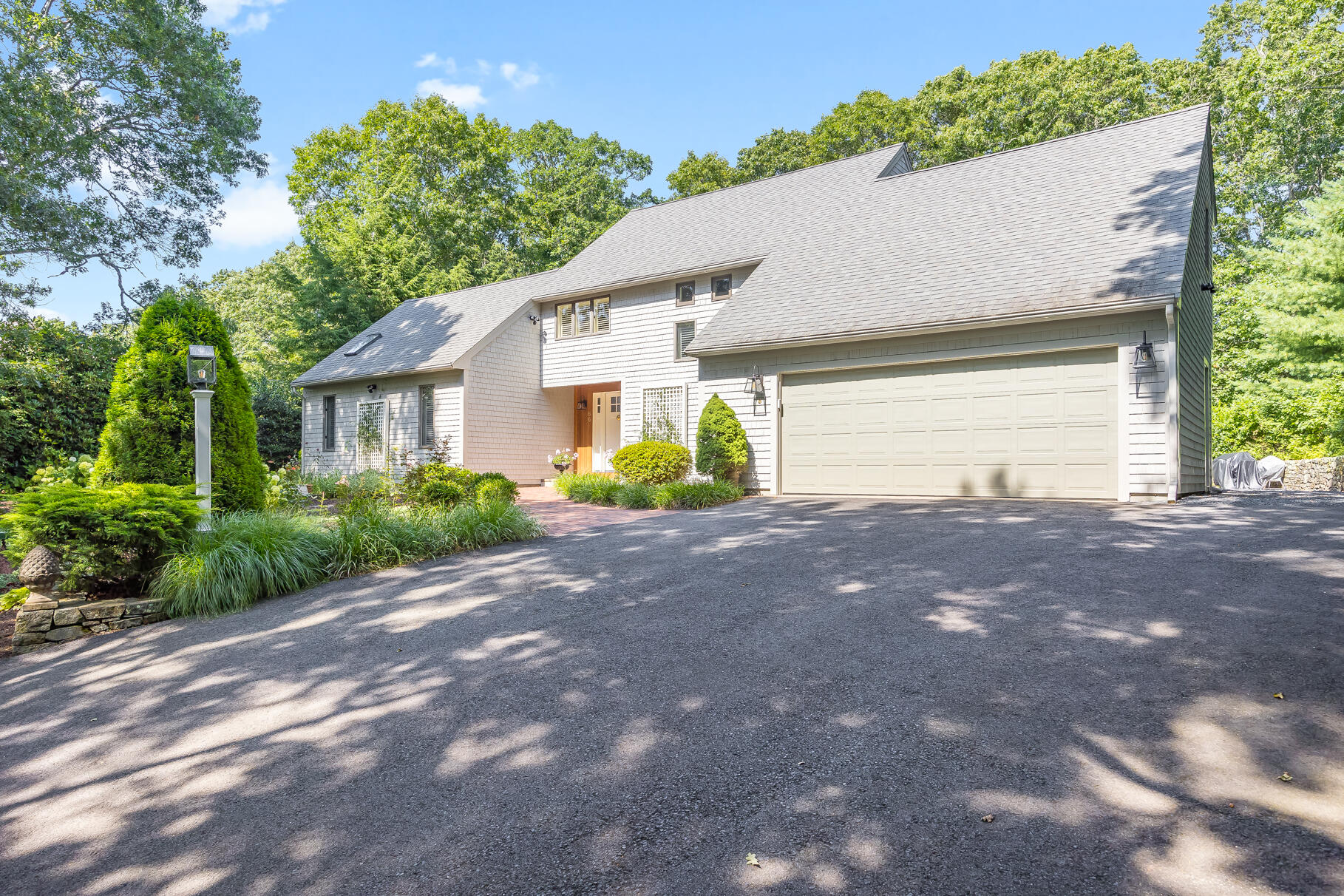 66 Clear Pond Road