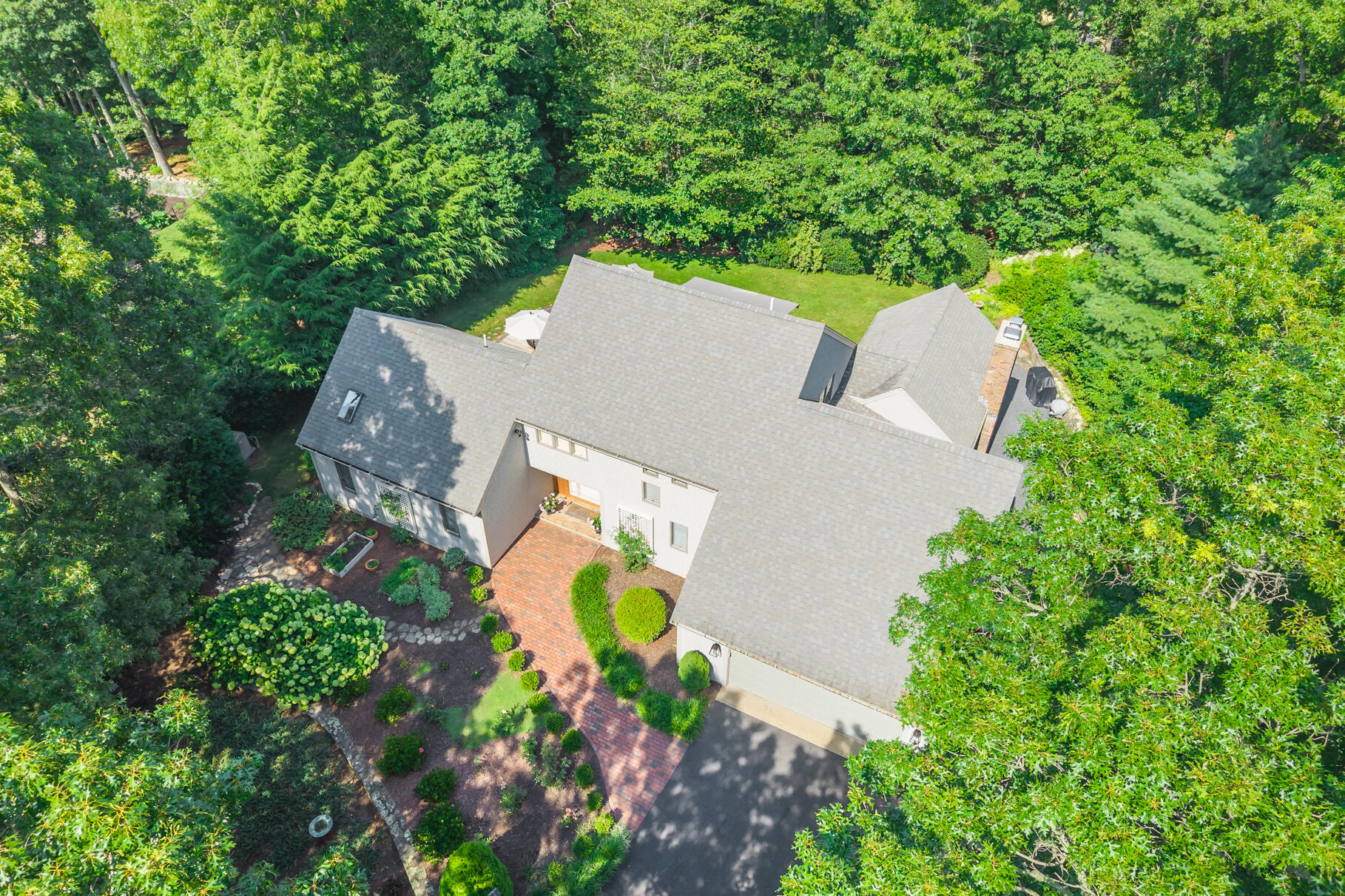 66 Clear Pond Road
