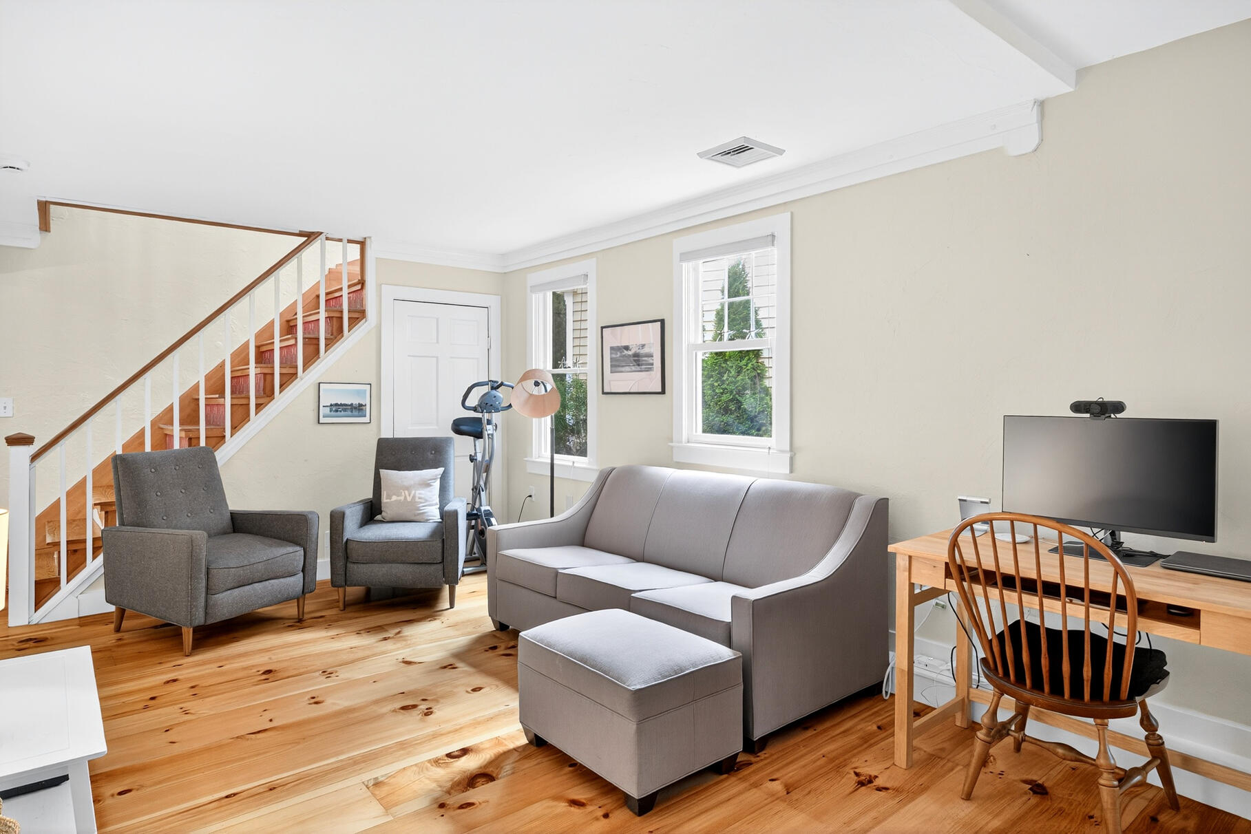 24 North Hill Drive
