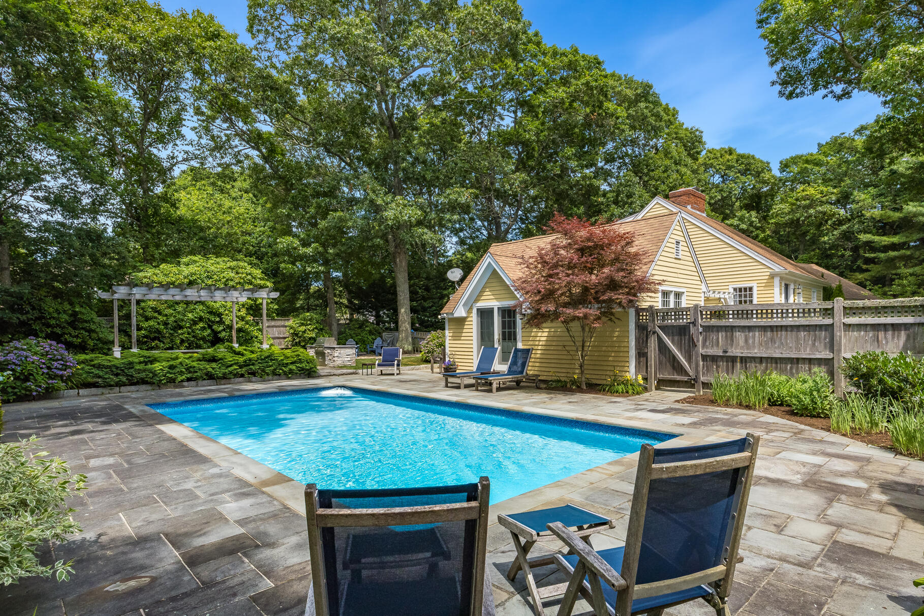 24 North Hill Drive