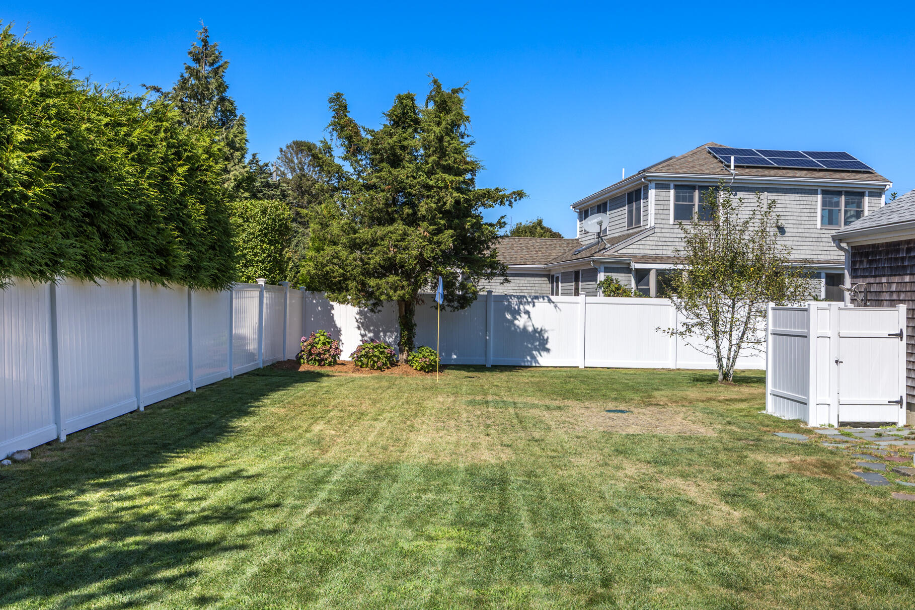 253 Scranton Avenue