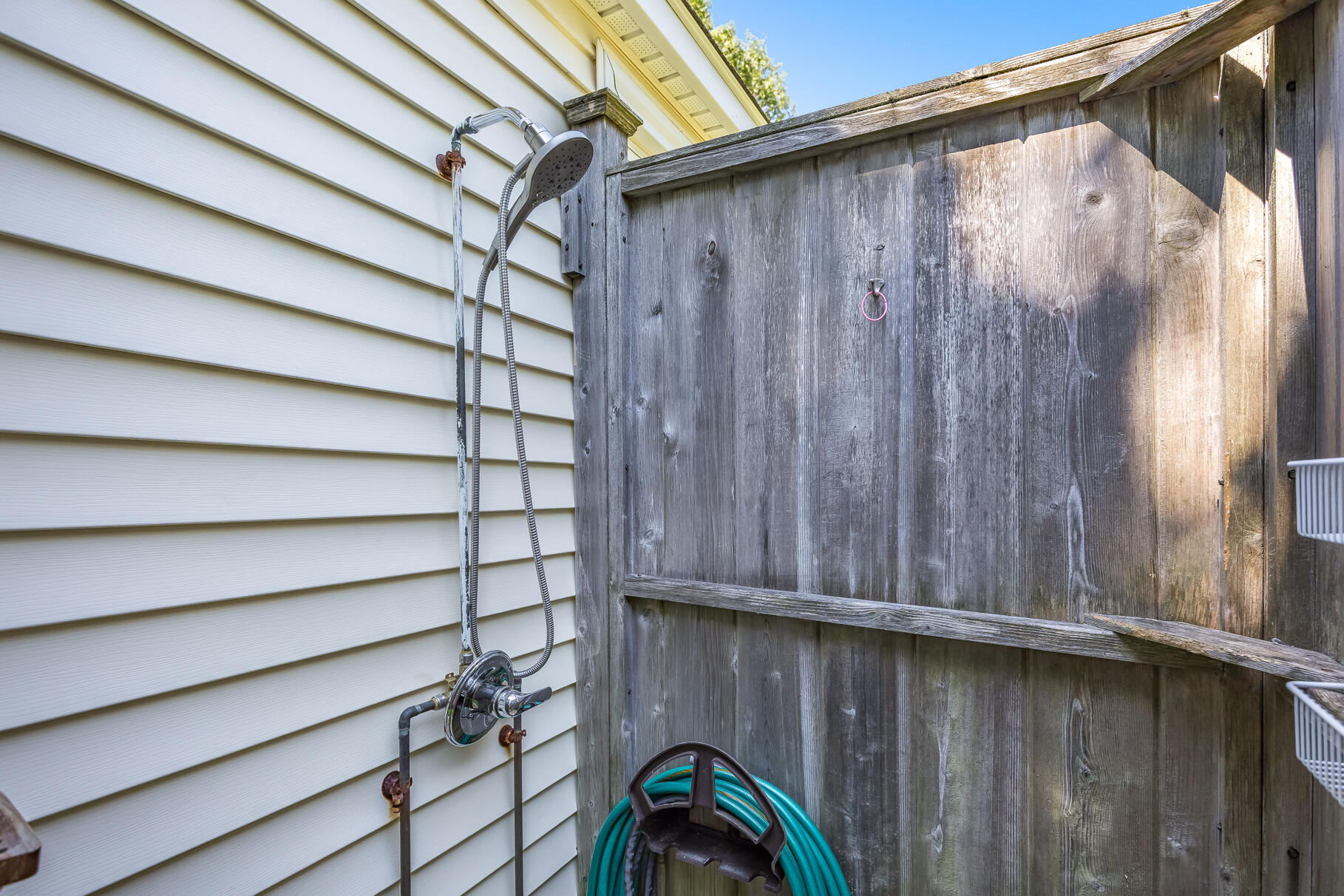 27 Harborview Drive