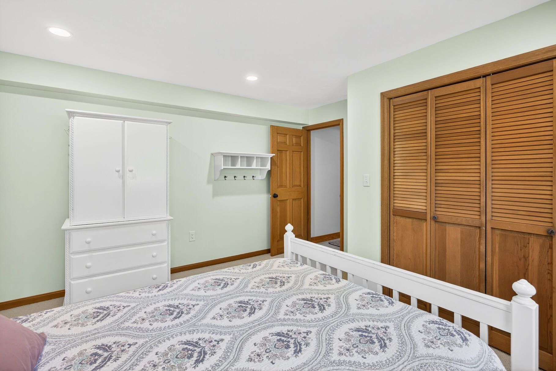 121 Streeter Hill Road