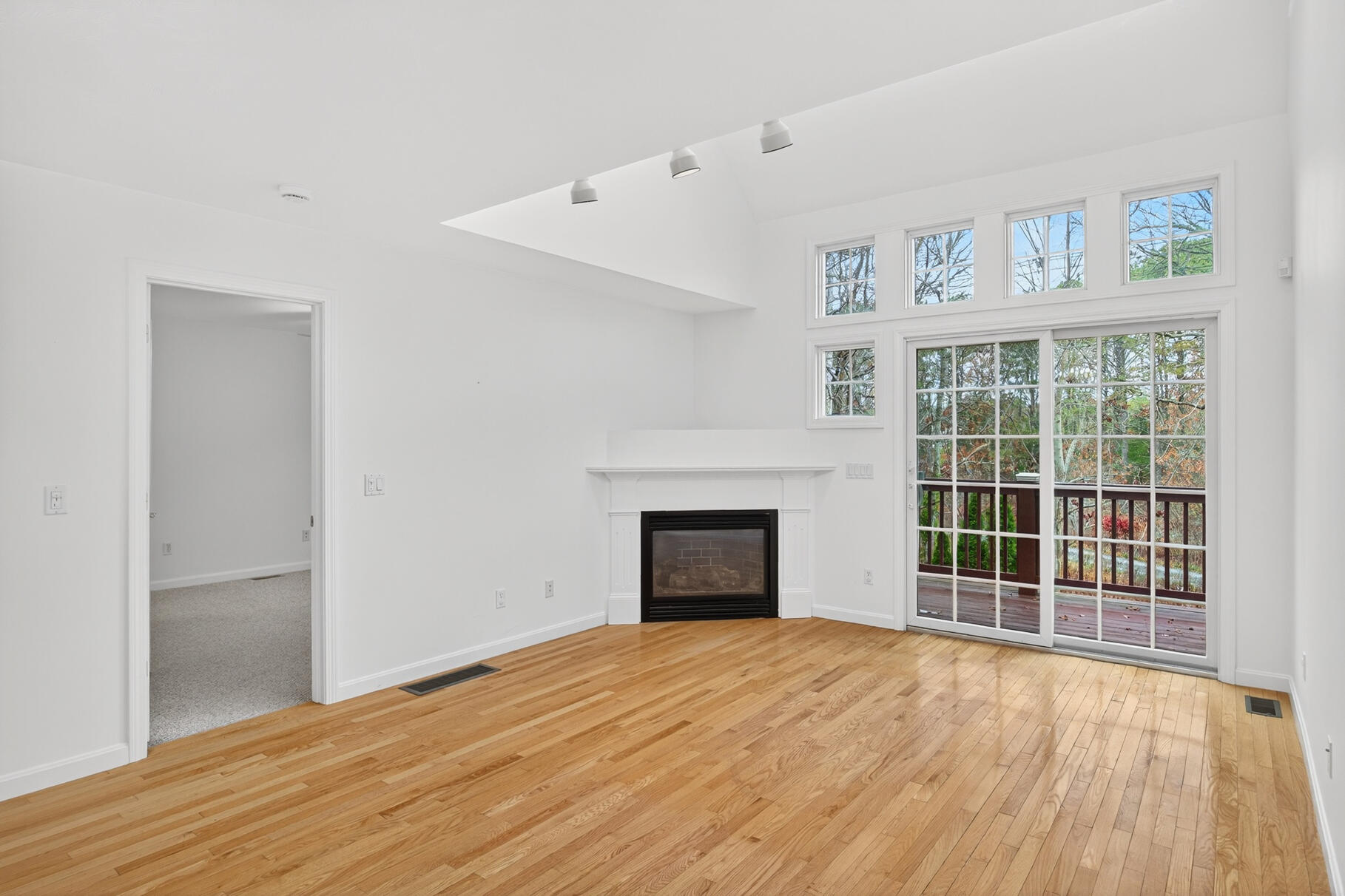 16 Gold Leaf Lane UNIT 16