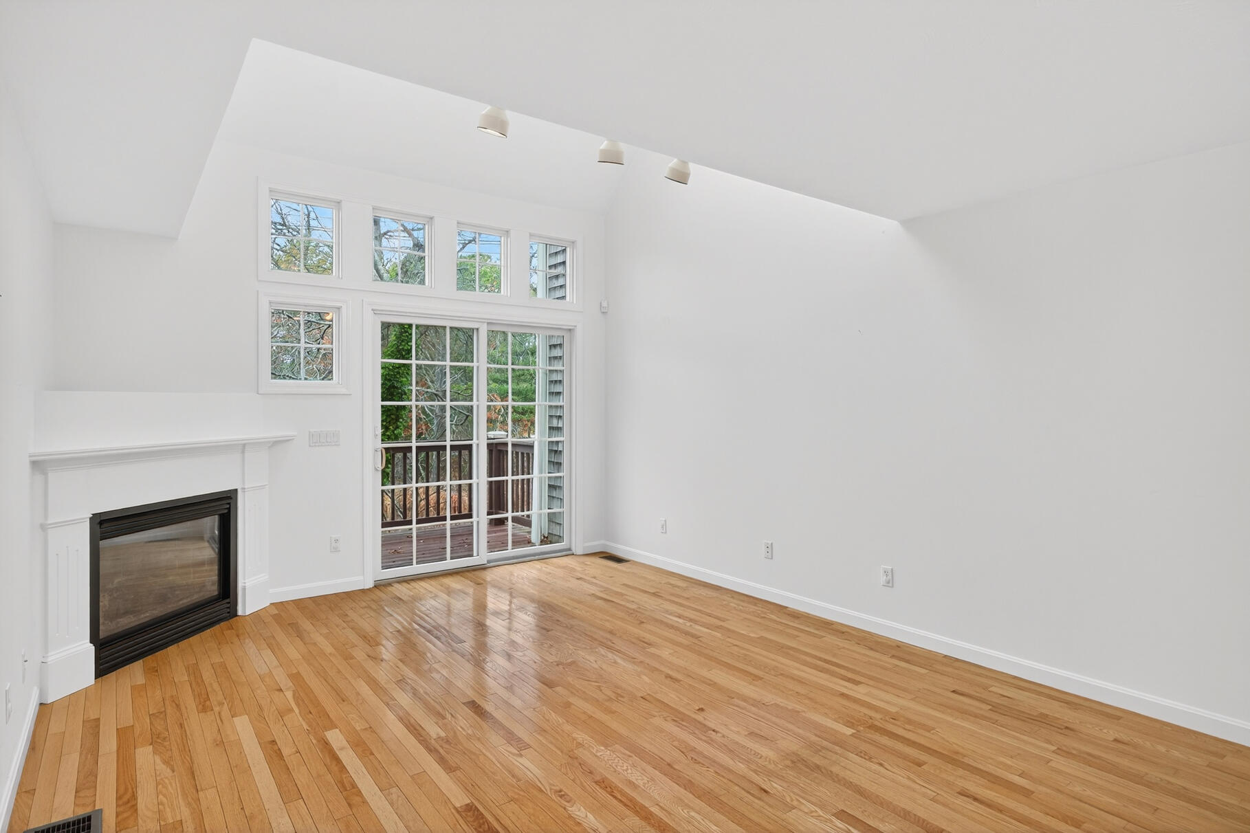 16 Gold Leaf Lane UNIT 16