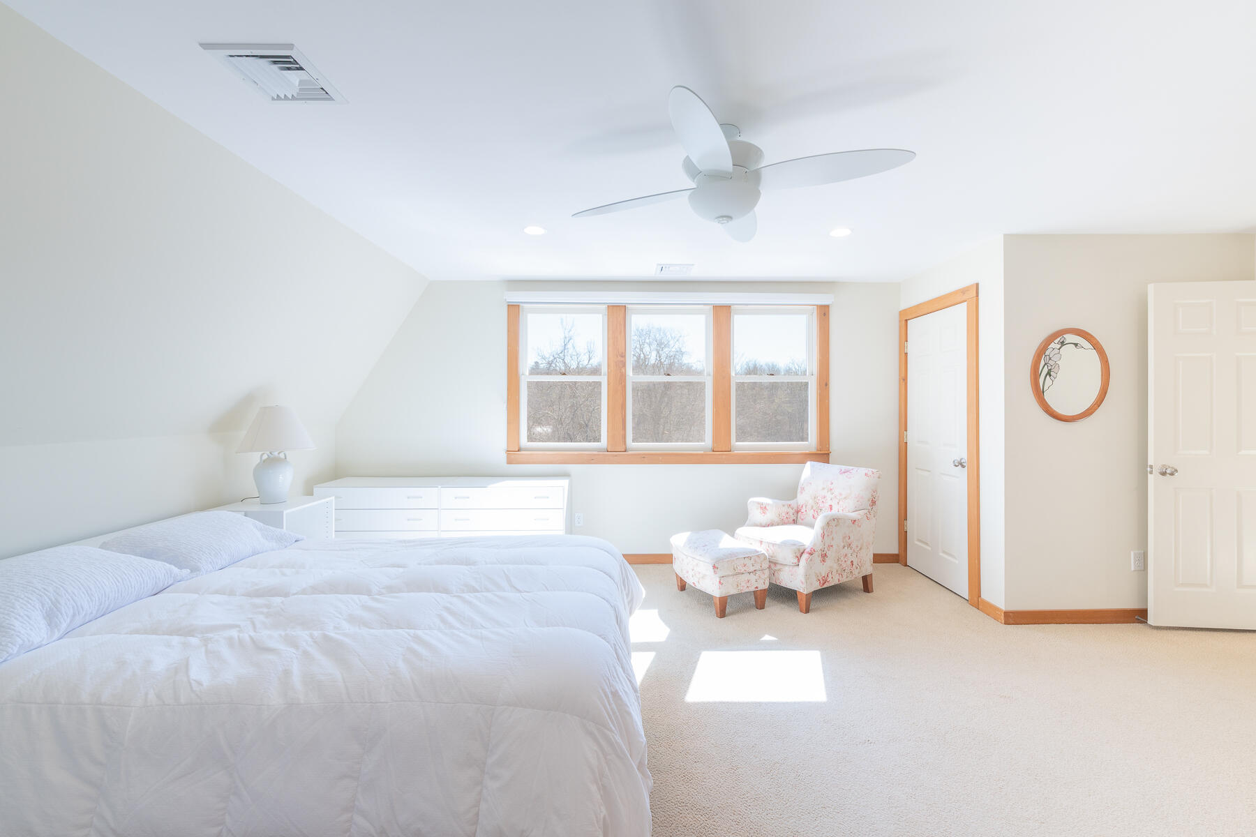 537 W Falmouth Highway