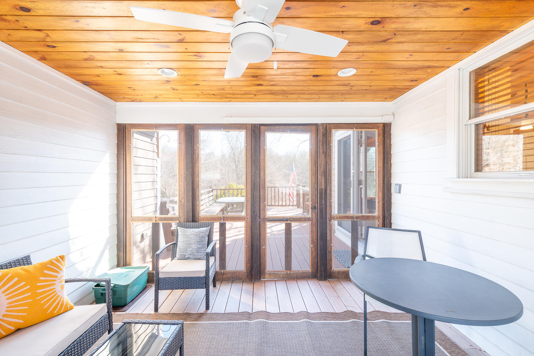 537 W Falmouth Highway