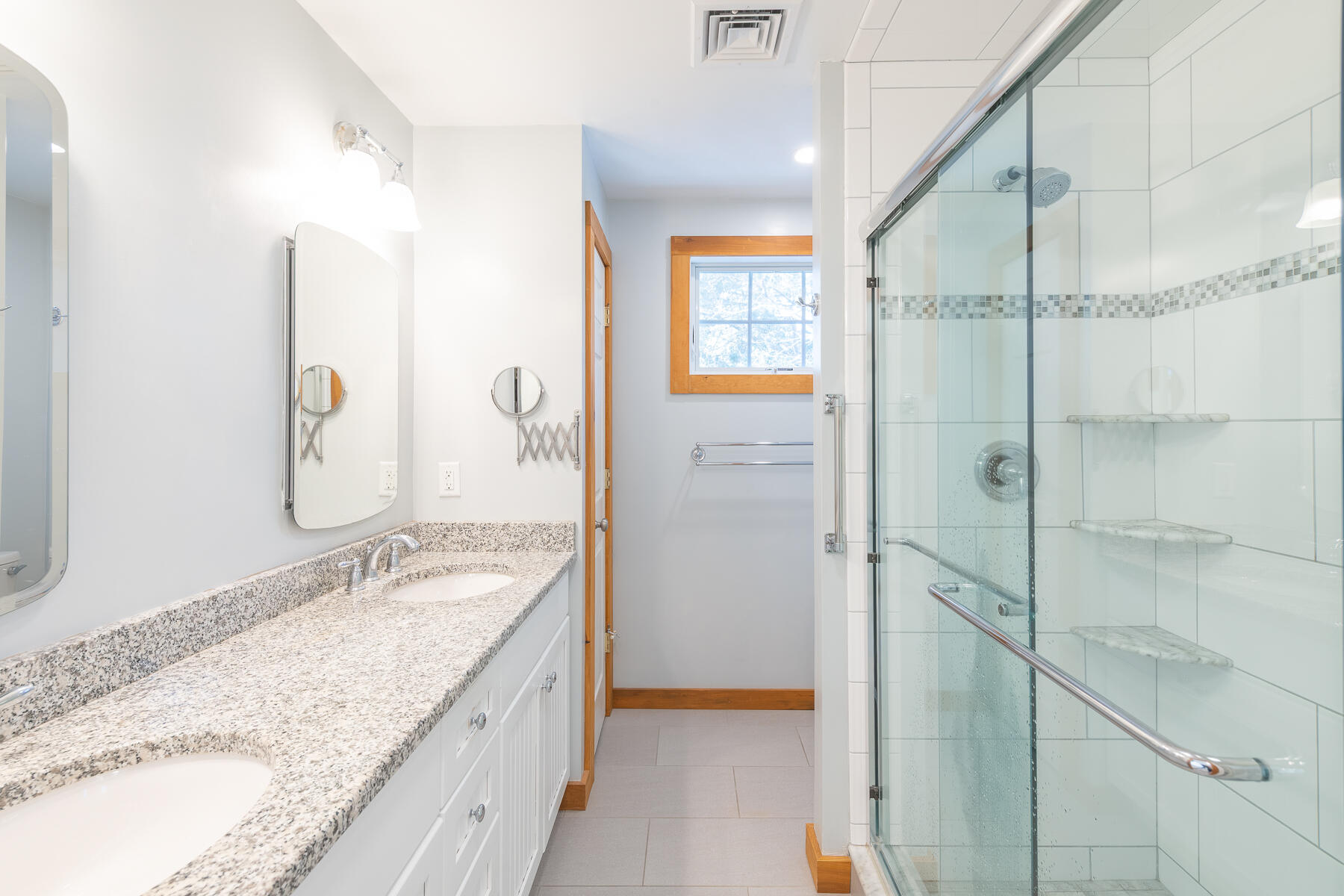 537 W Falmouth Highway