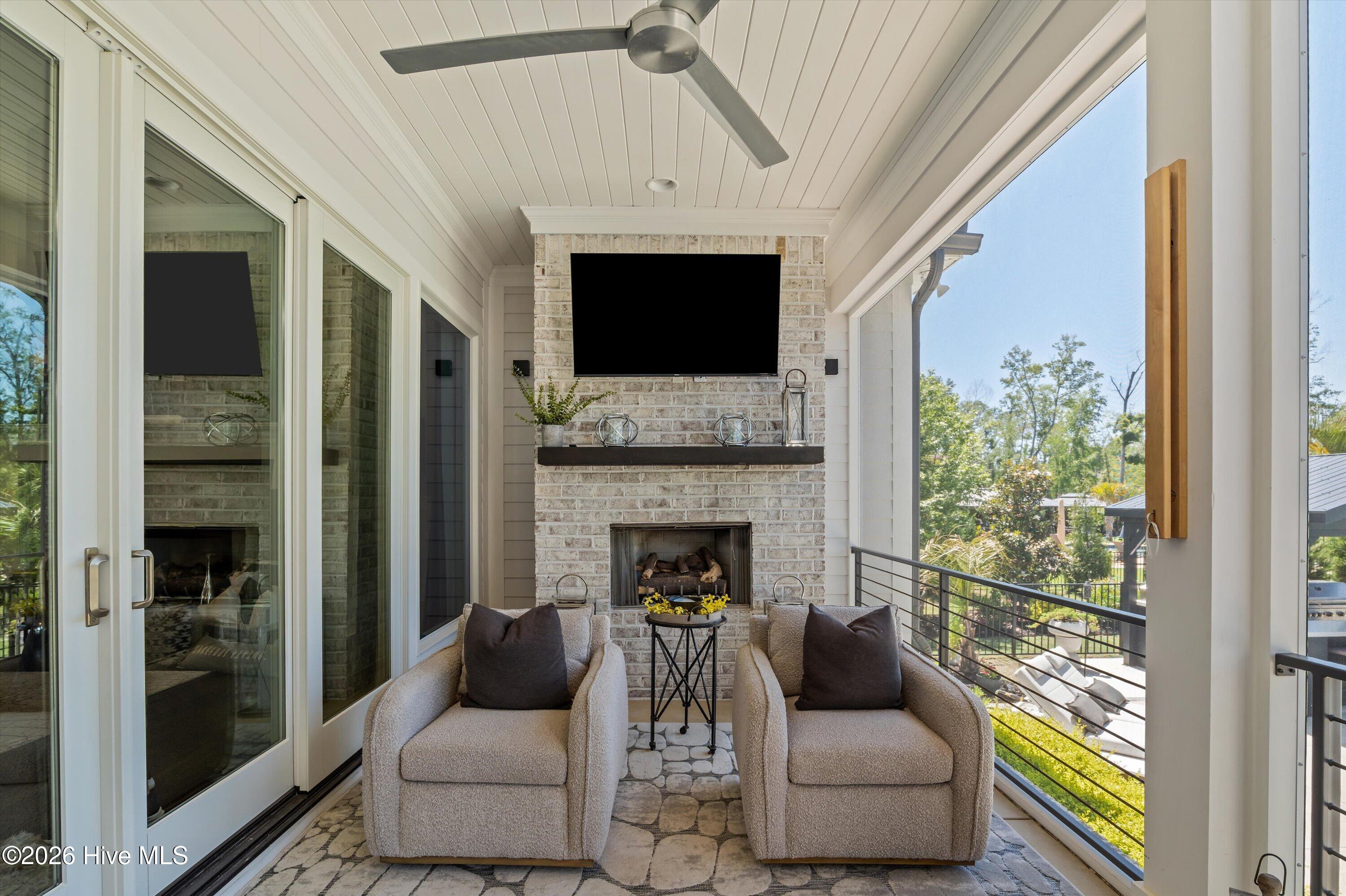 163 Lagoon Drive