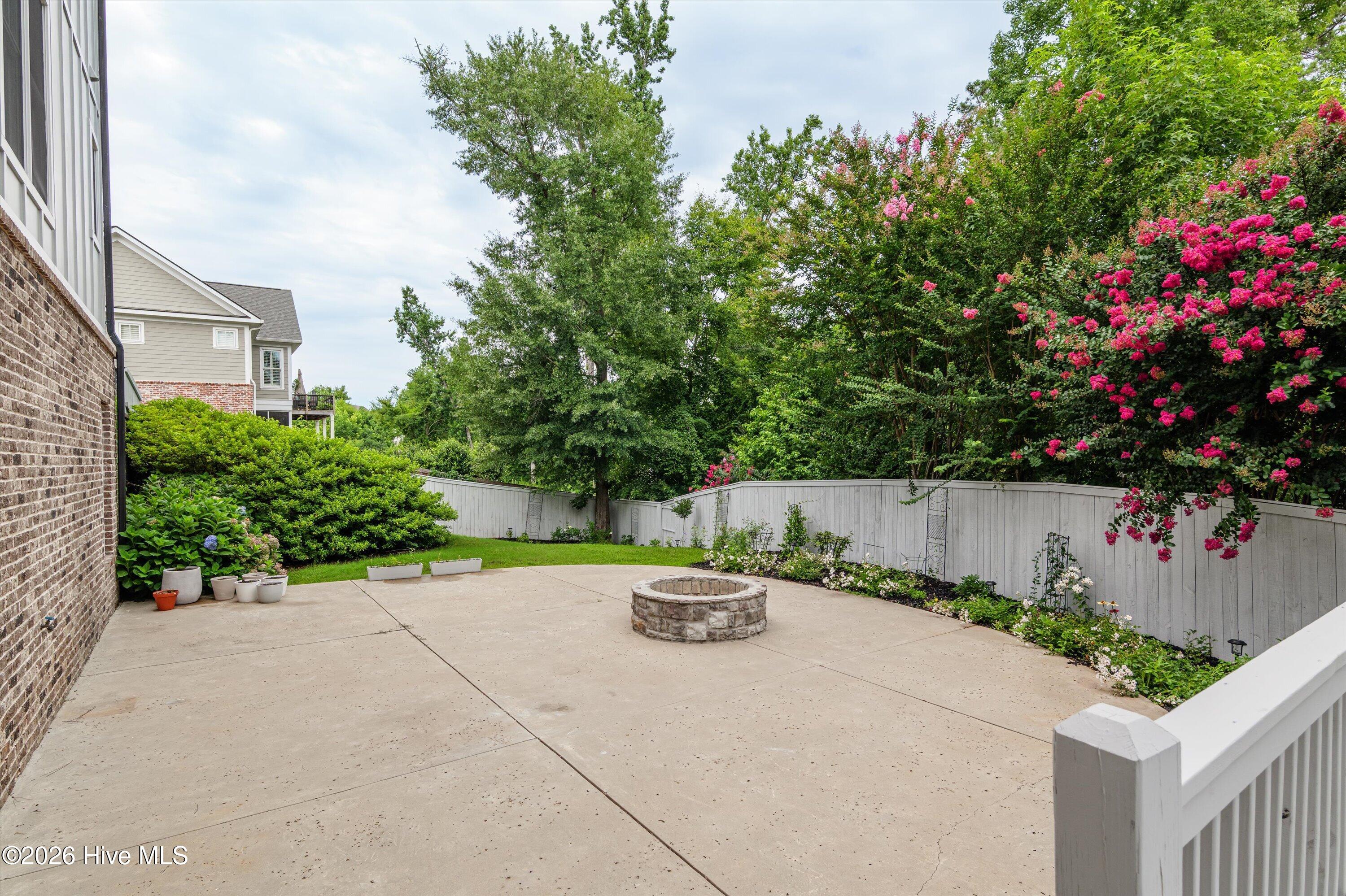 6518 River Bluff Trail