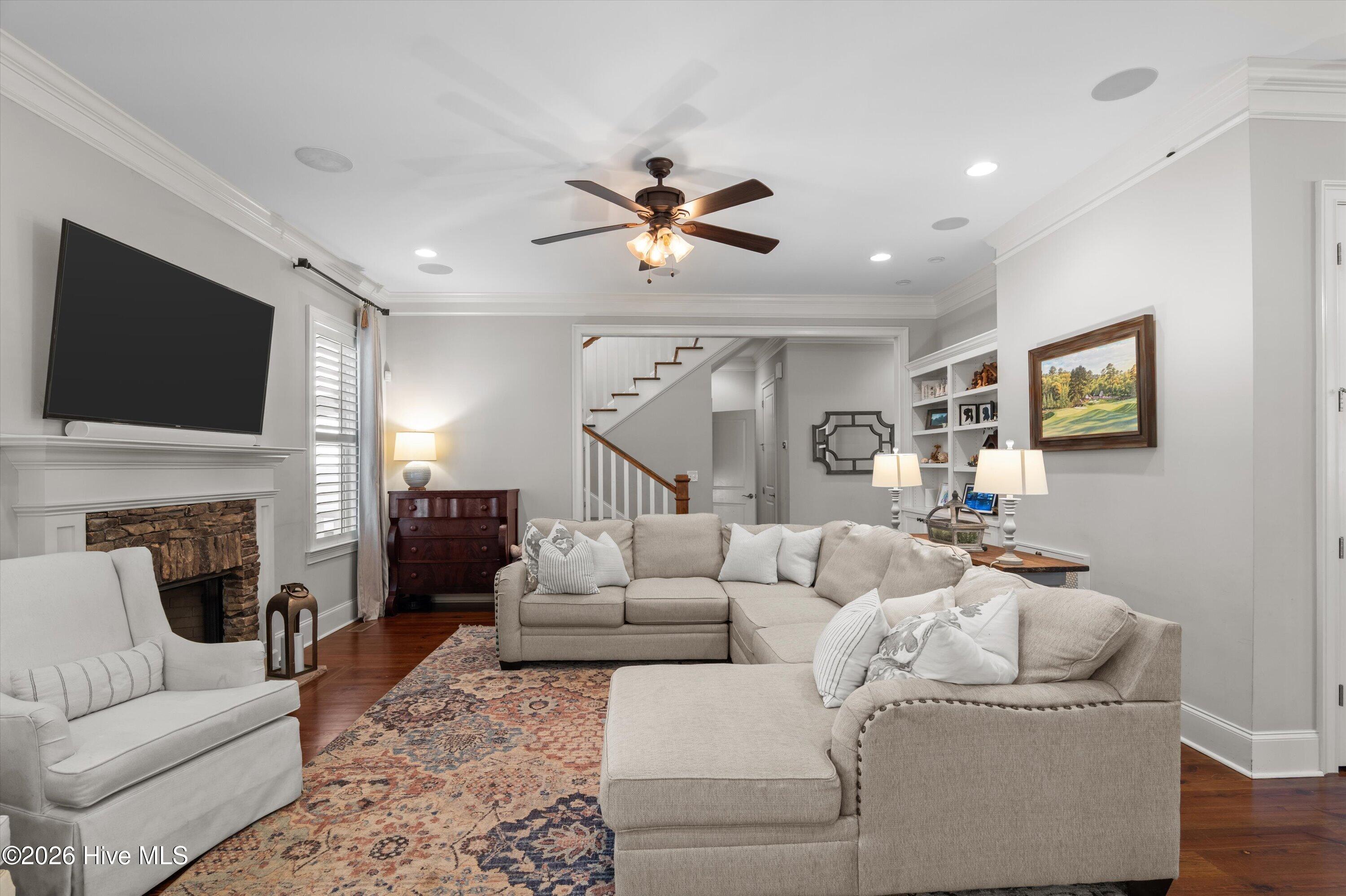 205 Dixon Court