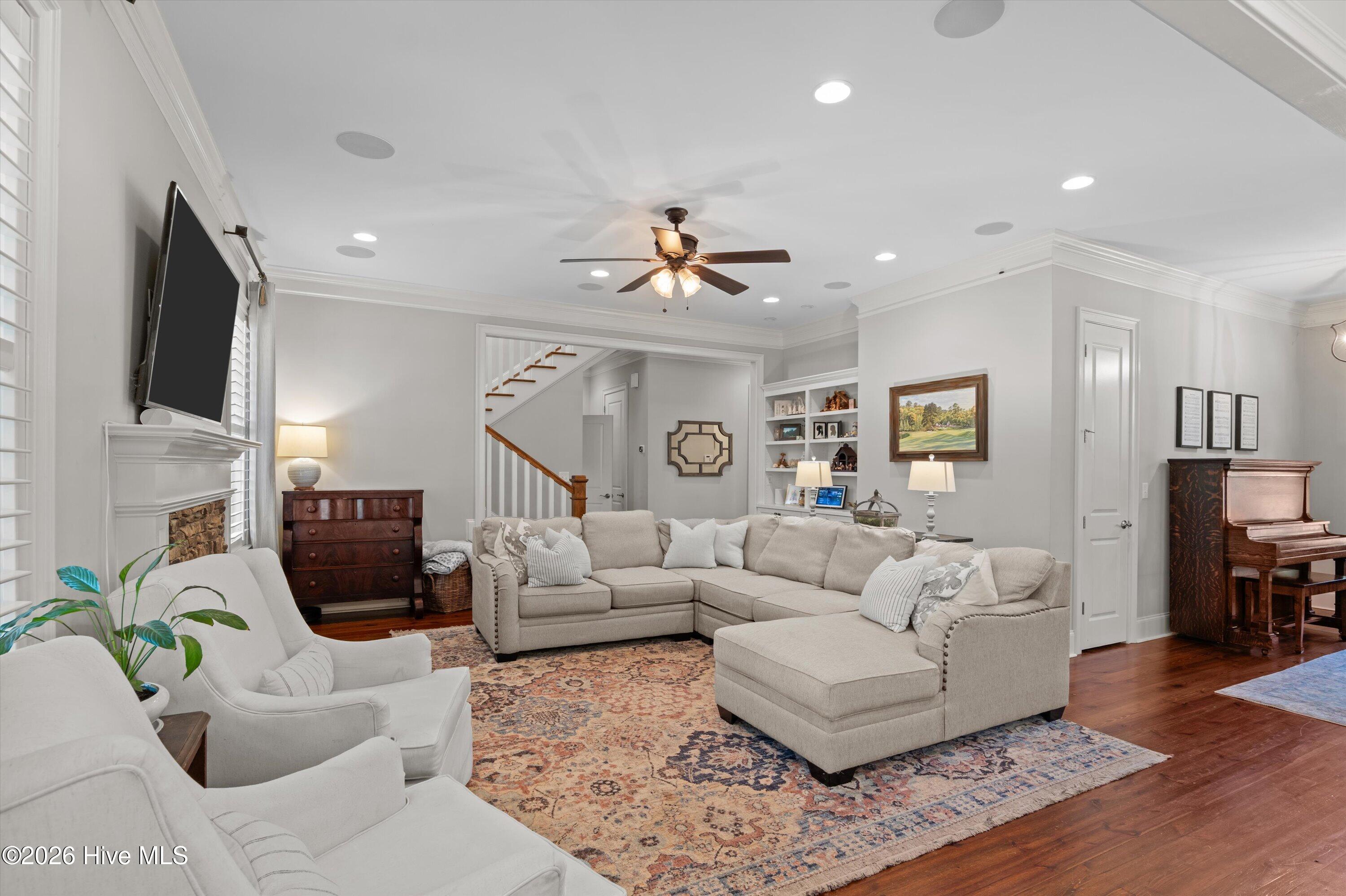205 Dixon Court