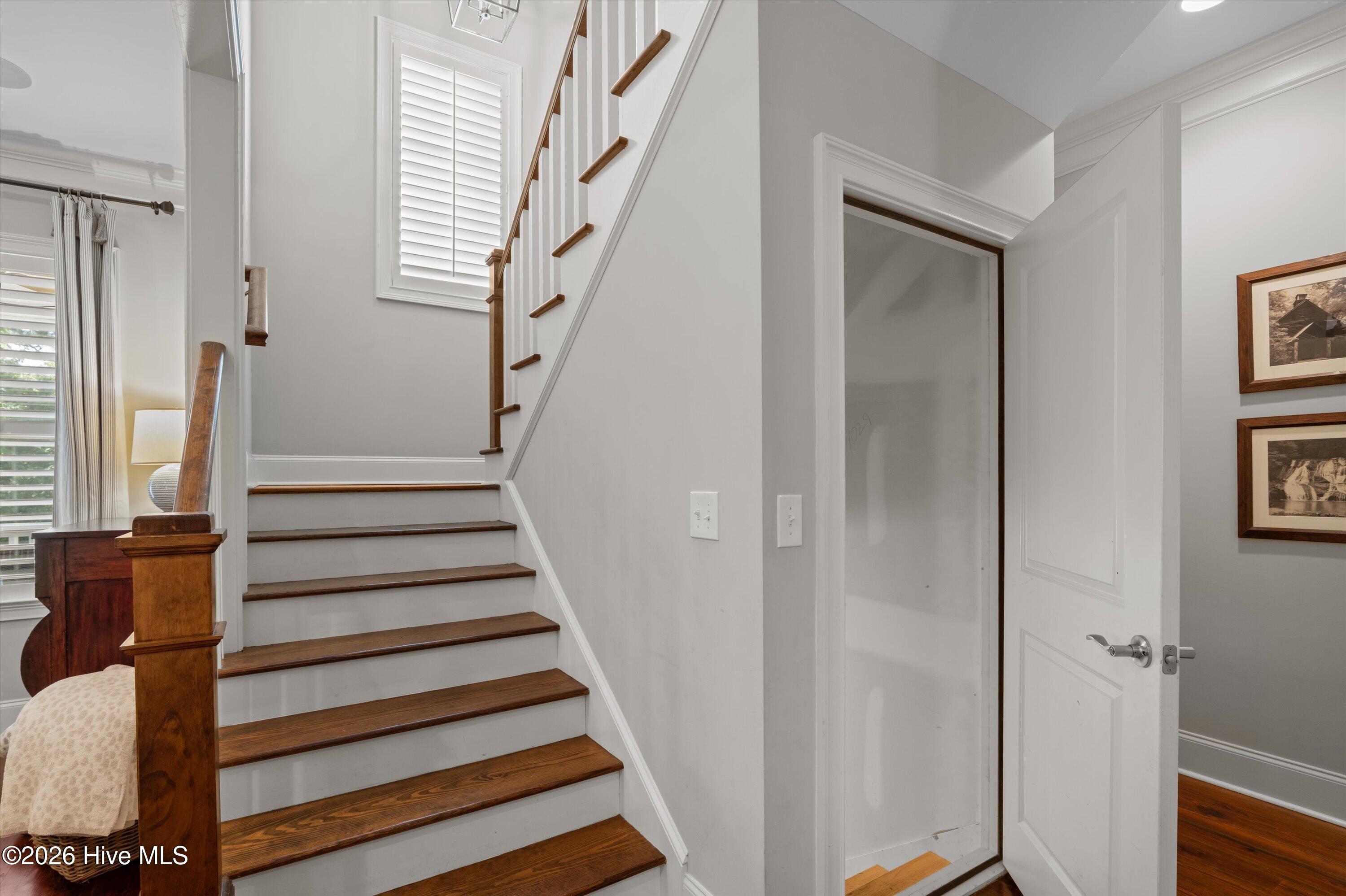 205 Dixon Court