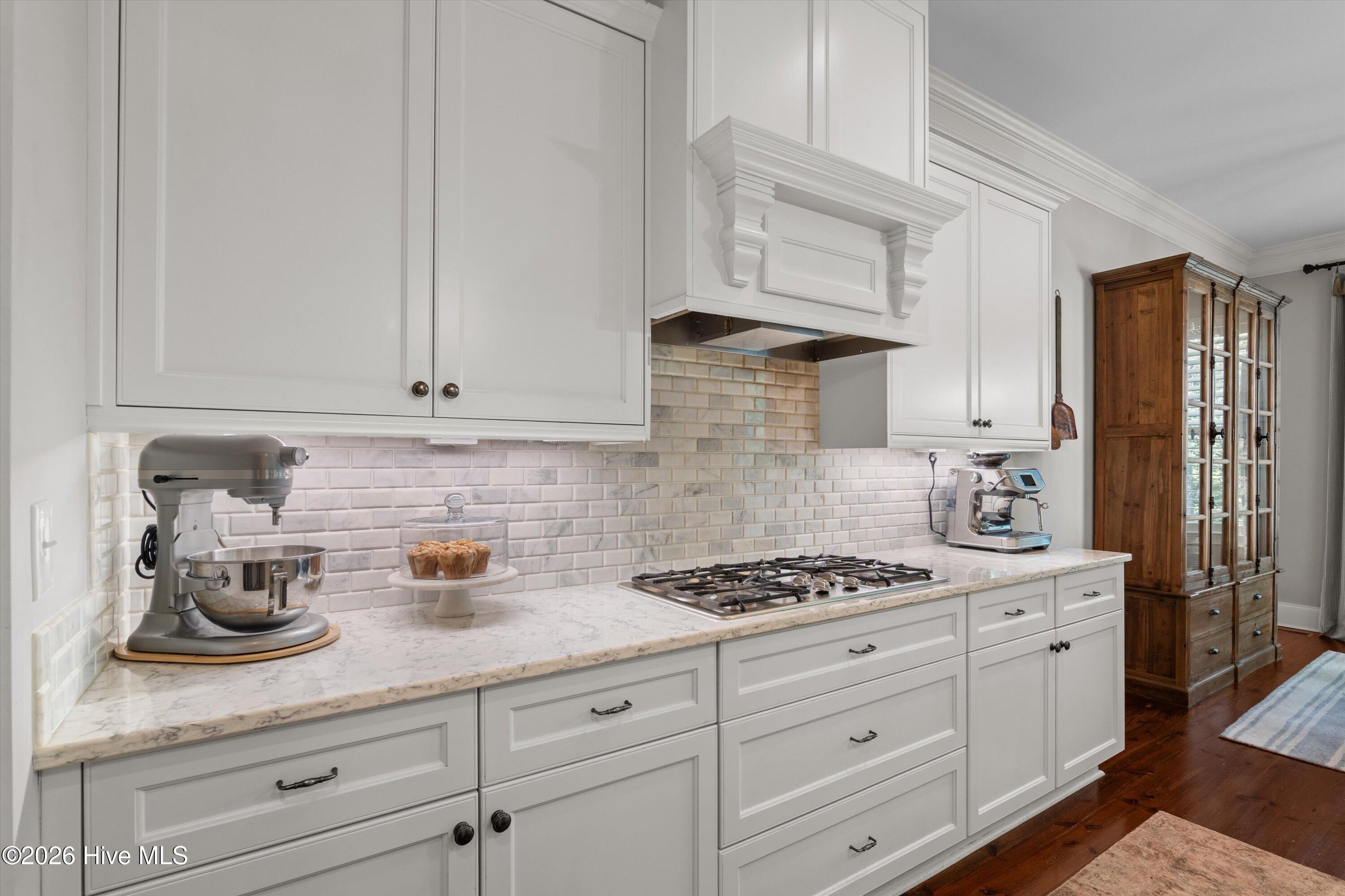 205 Dixon Court