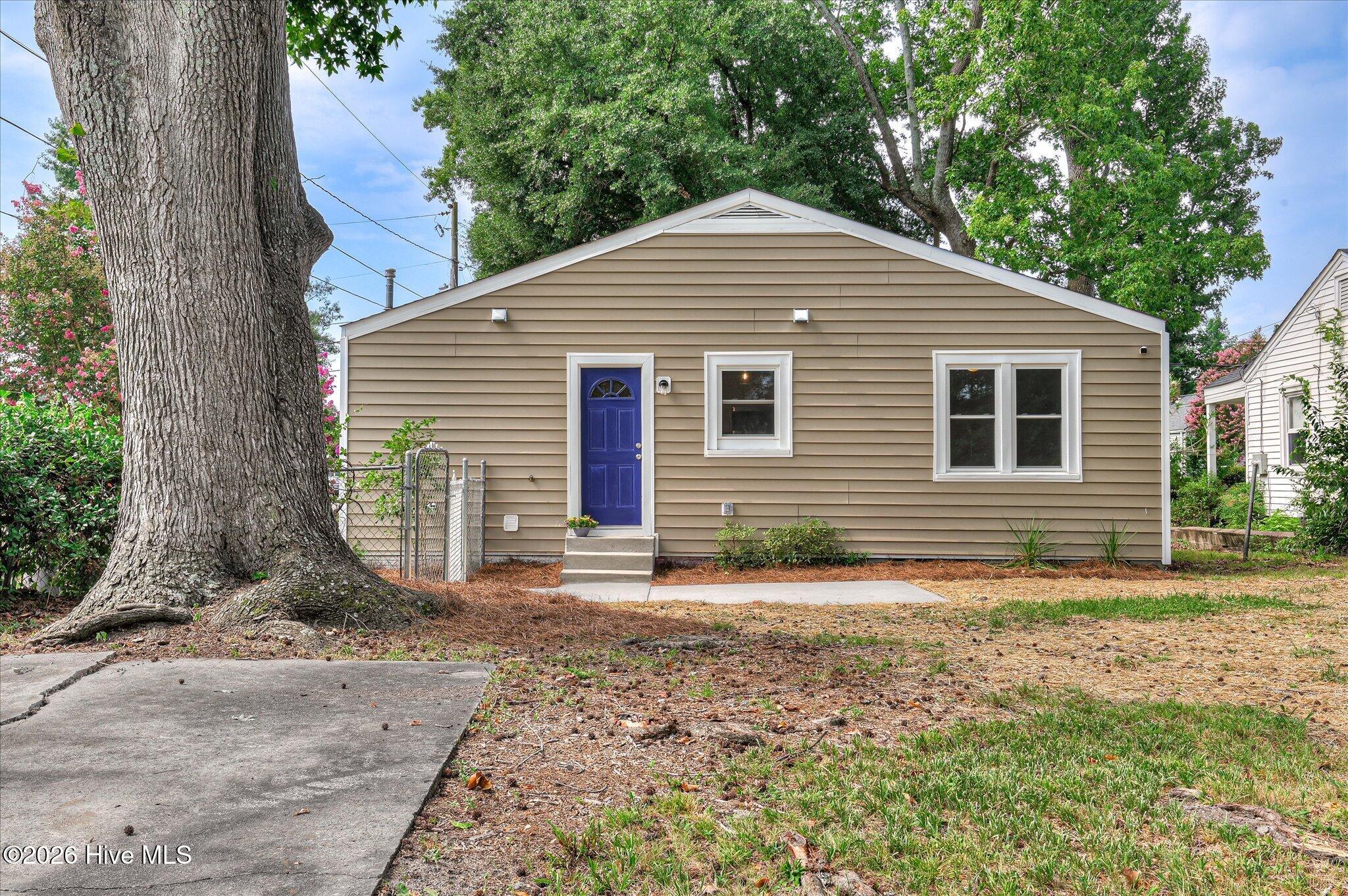 1813 Mcdowell Street
