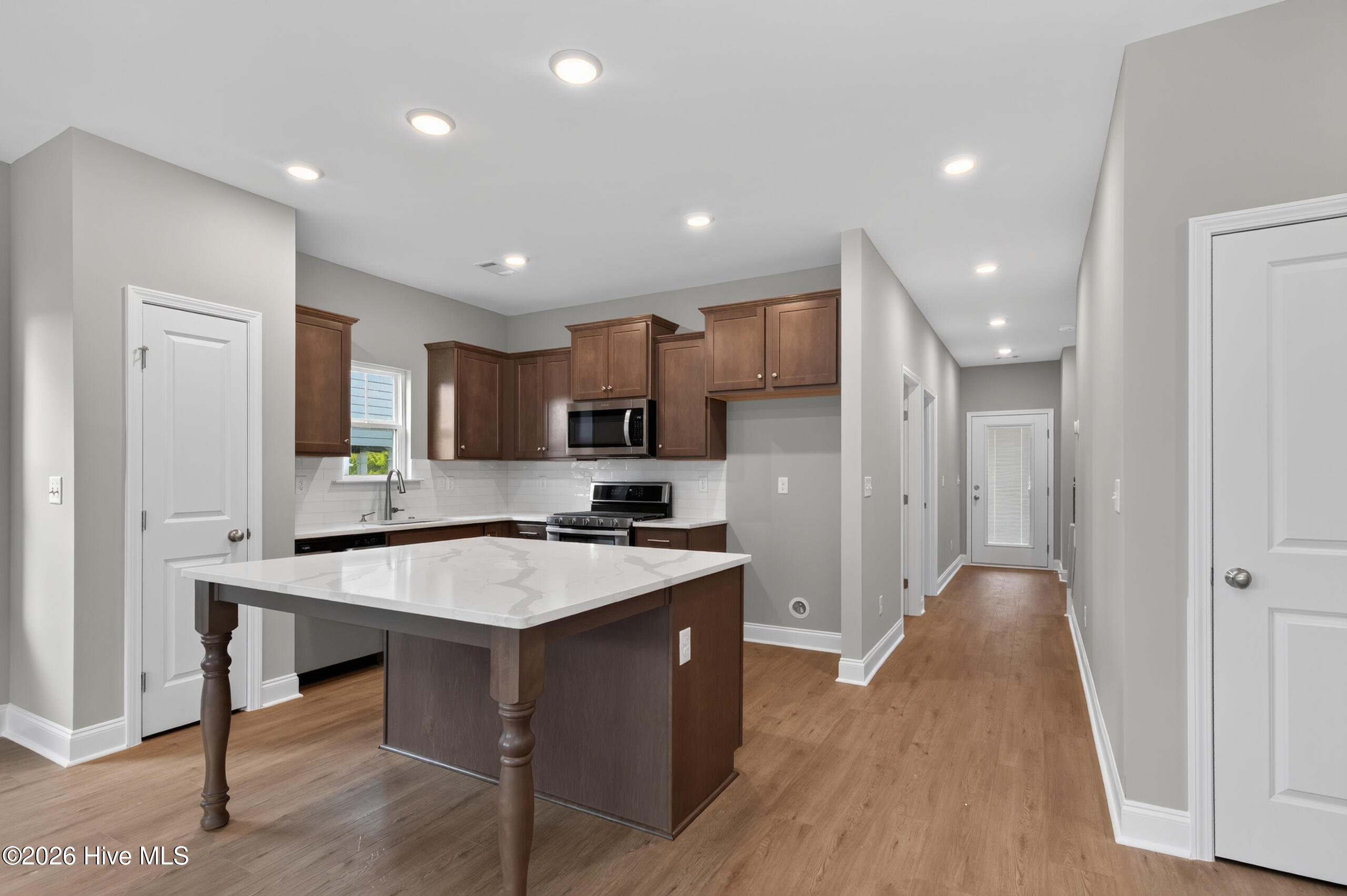 587 Pherson Street L59