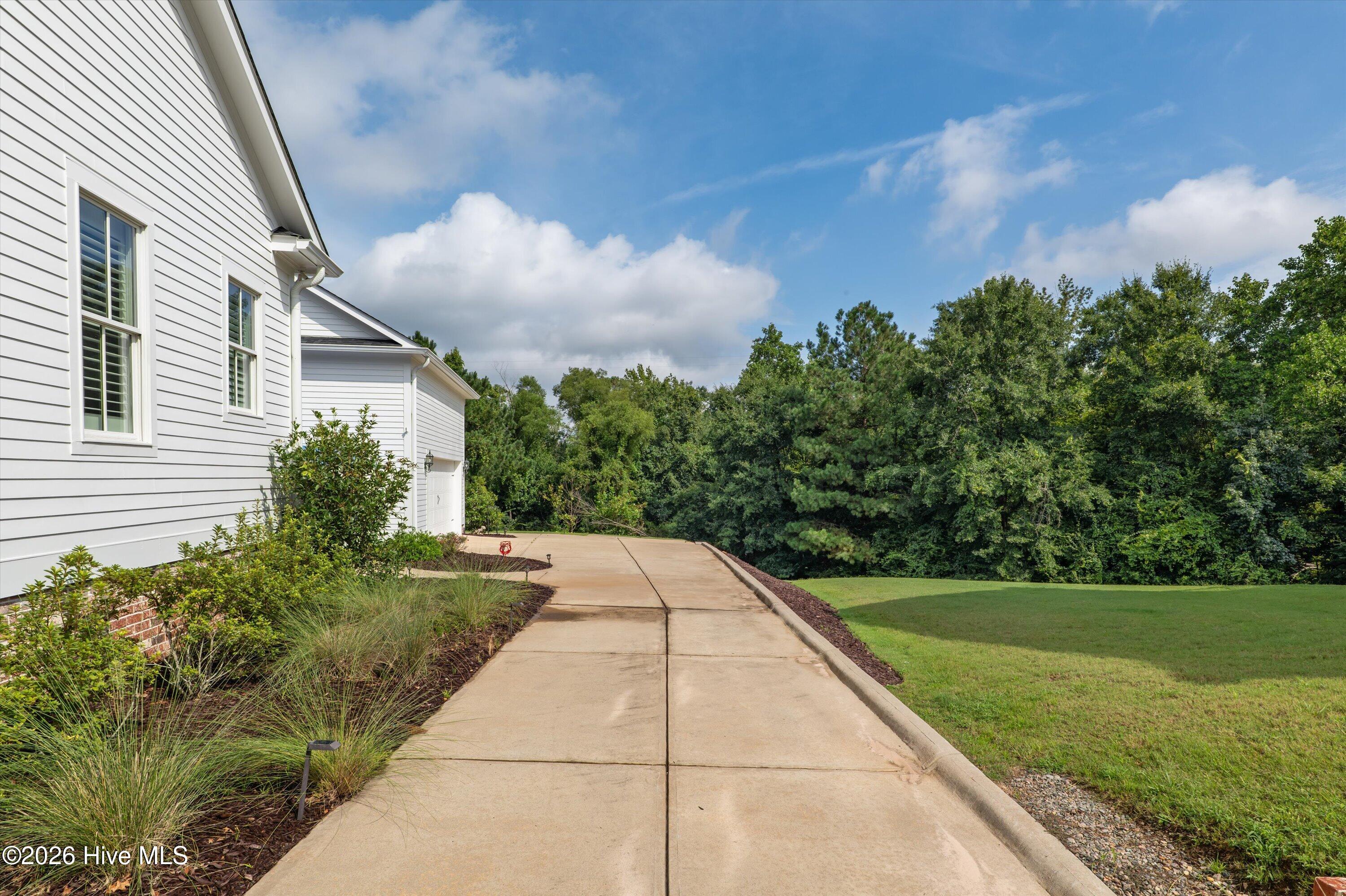 2041 Egret Circle