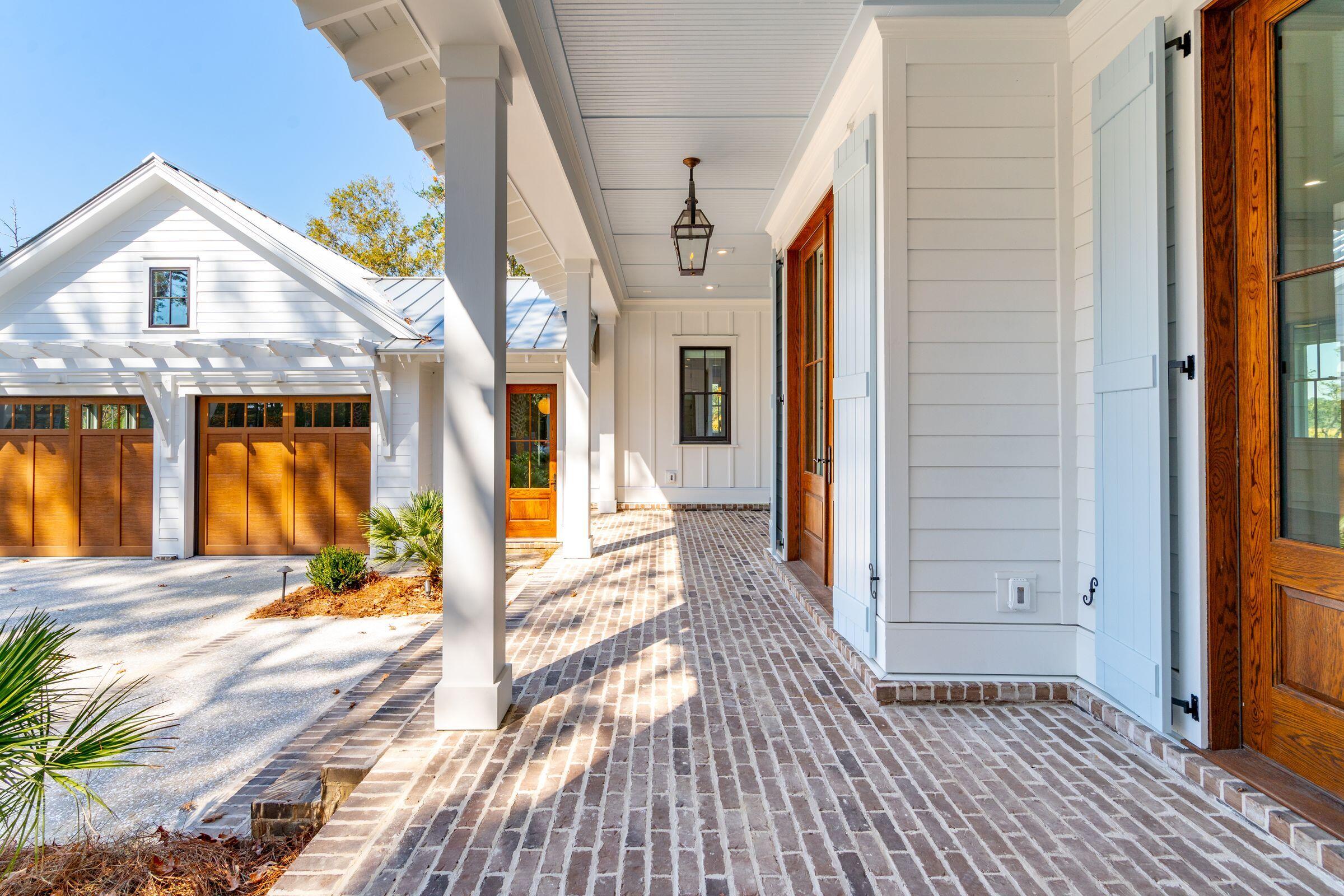 116 Peninsula Drive