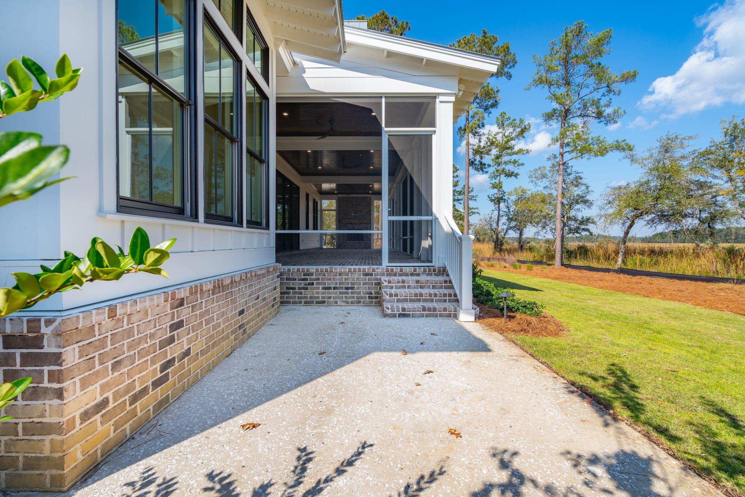 116 Peninsula Drive