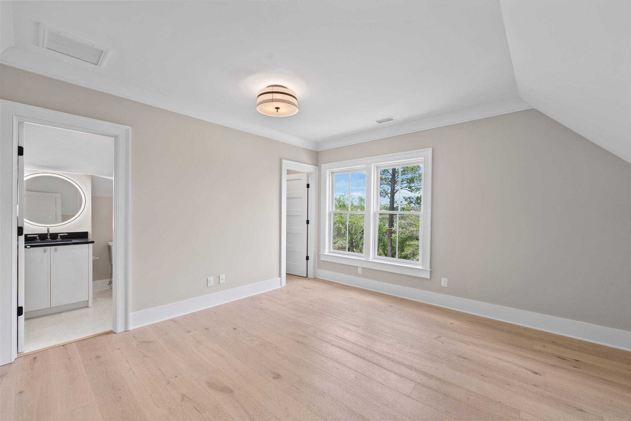 114 Peninsula Drive